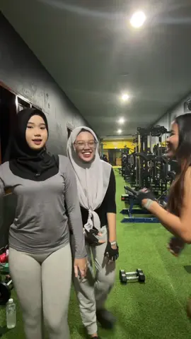 Asli asiknya