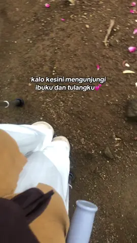 23 tahun kalian menemaniku, semoga kita bertemu di kehidupan selanjutnya dan semoga kalian digantikan dengan hal” baik yg lebih indah di dunia ini untuk menemani perjalanan hidupku.  dibalik sedihnya tulangku diambil, tapi ada kebahagiaan karena sebagian dari diriku bisa menemanimu disana ibu💓💓