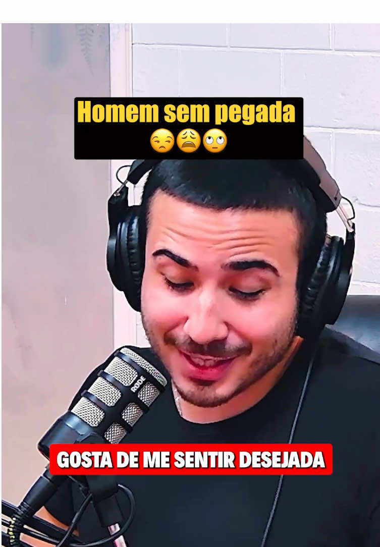 O link para aprender tudo sobre a Massagem Tântrica tá na bio! Corre e acesse agora para deixar seu marido completamente LOUCO por você! ❤️ . . Surpreender é manter a chama acesa de forma leve e espontânea. 🎁 O que as surpresas trazem pro casal: • Renovam o encantamento. • Criam lembranças únicas. • Quebram a monotonia. • Mostram que o outro é prioridade. • Mantêm o relacionamento vivo.