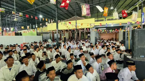 Darul Ghuroba’ Bersholawat dalam rangka Maulidurrosul Muhammad SAW. dan menyambut Liburan Maulid 1447 H. Selamat Berlibur  #darulghuroba #langitanjadul😃😃😃 #langitan #fyp 