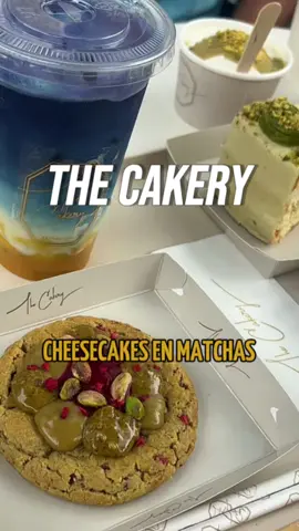 Mag ik als man dan wel blauwe matcha drinken of dat ook niet #bluematcha #tartelette #cheesecake #fyp 