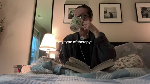 Best therapy in the world! #eveningvibes #reading #BookTok #cozyvibes #romanticizeyourlife 
