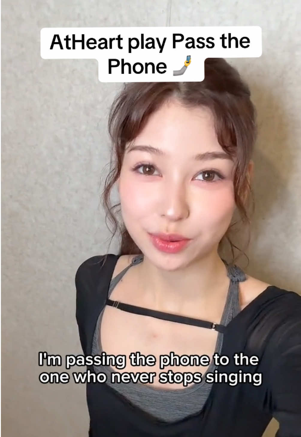 We might have tripped and fell in love with @AtHeart! 🤭 The members play pass the phone to celebrate their debut EP Plot Twist 💕 #atheart #앳하트 #plot_twist 