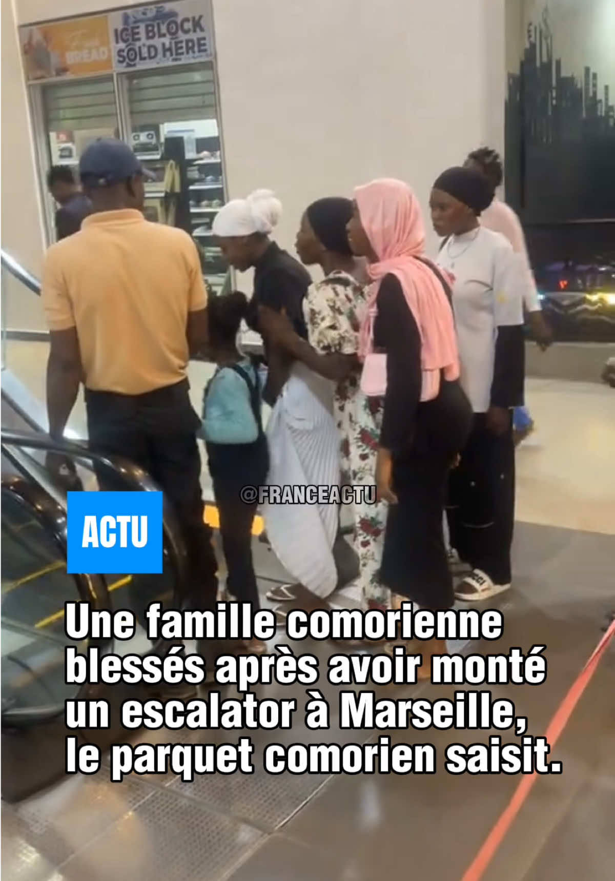 Une famille comorienne blessée après avoir monté un escalator à Marseille. #comorienne #comores🇰🇲 #marseille #marseille13 #faitdivers 