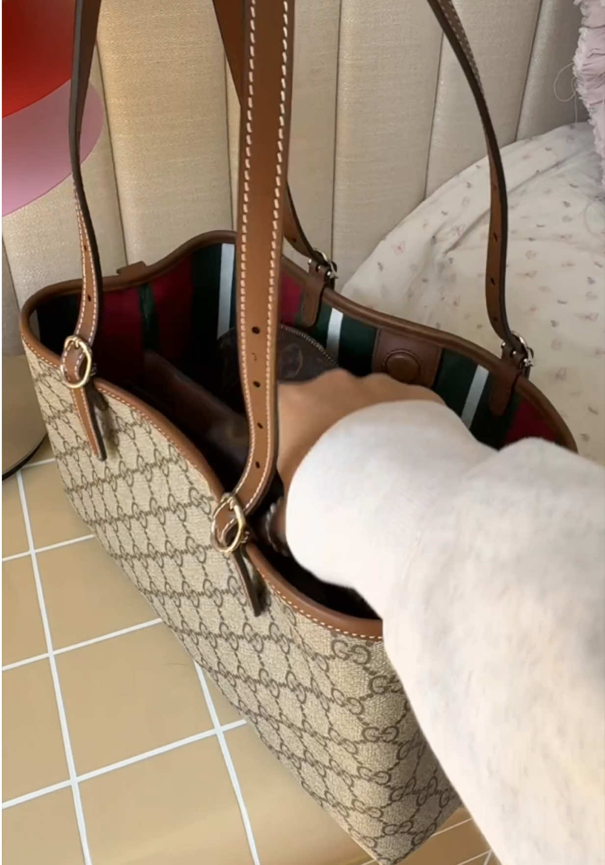 Le plus beau sac cet automne 🍂 #ASMR #ASMRSounds #Unboxing #GucciUnboxing 