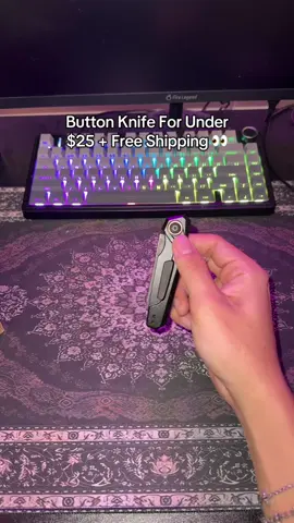 how tf is this on tiktok 😭 #pocketknife #edc #blade #Outdoors #tools 