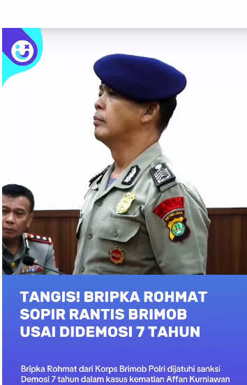 Tangis Bripka Rohmat, Kena Sanksi Demosi 7 Tahun Kasus Rantis Brimob Ojol. Sopir rantis Brimob, Bripka Rohmat tak kuasa menahan tangis saat menyampaikan curahan hati usai dijatuhi sanksi demosi selama tujuh tahun dalam sidang Komisi Kode Etik Profesi (KKEP) Polri, Kamis (4/9/2025), buntut kasus mobil rantis Brimob melind4s pengemudi ojol Affan Kurniawan (21). Dengan suara bergetar, Bripka Rohmat mengemukakan, dirinya tidak pernah memiliki niat untuk melukai atau menghilangkan nyawa siapapun. Pasalnya, dirinya hanya berfokus pada tugasnya dalam melindungi masyarakat. Rohmat juga menyampaikan permintaan maaf kepada keluarga korban. “Dengan lubuk hati paling dalam, saya mohon kepada orang tua almarhum Affan Kurniawan untuk membukakan pintu maaf. Tidak pernah ada niat untuk mencederai, apalagi menghilangkan nyawa,” ucap Rohmat. #SidangEtik #BripkaRohmat #SopirRantis #Brimob #Ojol 