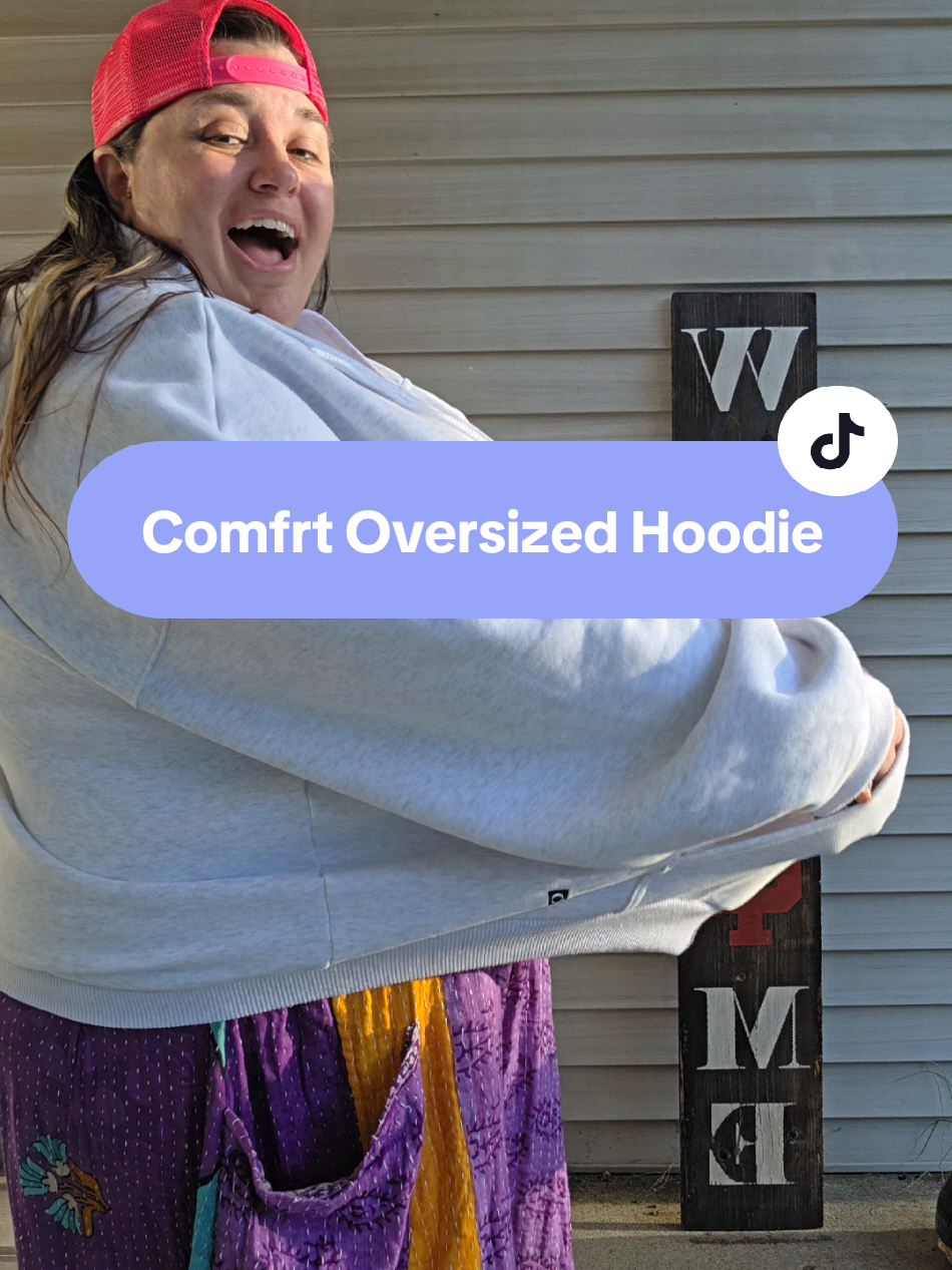 Comfrt Zip up hoodie #comfrt #sweatshirtseason #zipuphoodie #sweatshirtstyle #comfrtclothing 