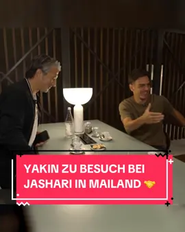 Yakin stattet Jashari einen Besuch ab 🇮🇹 2 Wochen nach seiner Ankunft in Italien wird der Mittelfeldspieler von Nati-Trainer Murat Yakin besucht. Kurz danach verletzte sich Jashari im Training und fällt mehrere Monate aus😔 #yakin #fussball #schweizernati #jashari #acmilan 