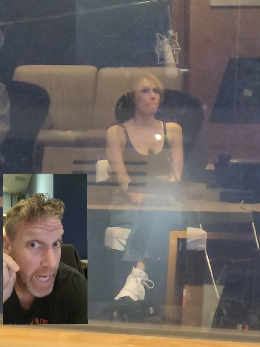 look who's in the booth 🐞🐞🐞🐞🐞🐞🐞🐞🐞 #director #voiceover #miraculous #miraculousladybug @Cristina Vee 