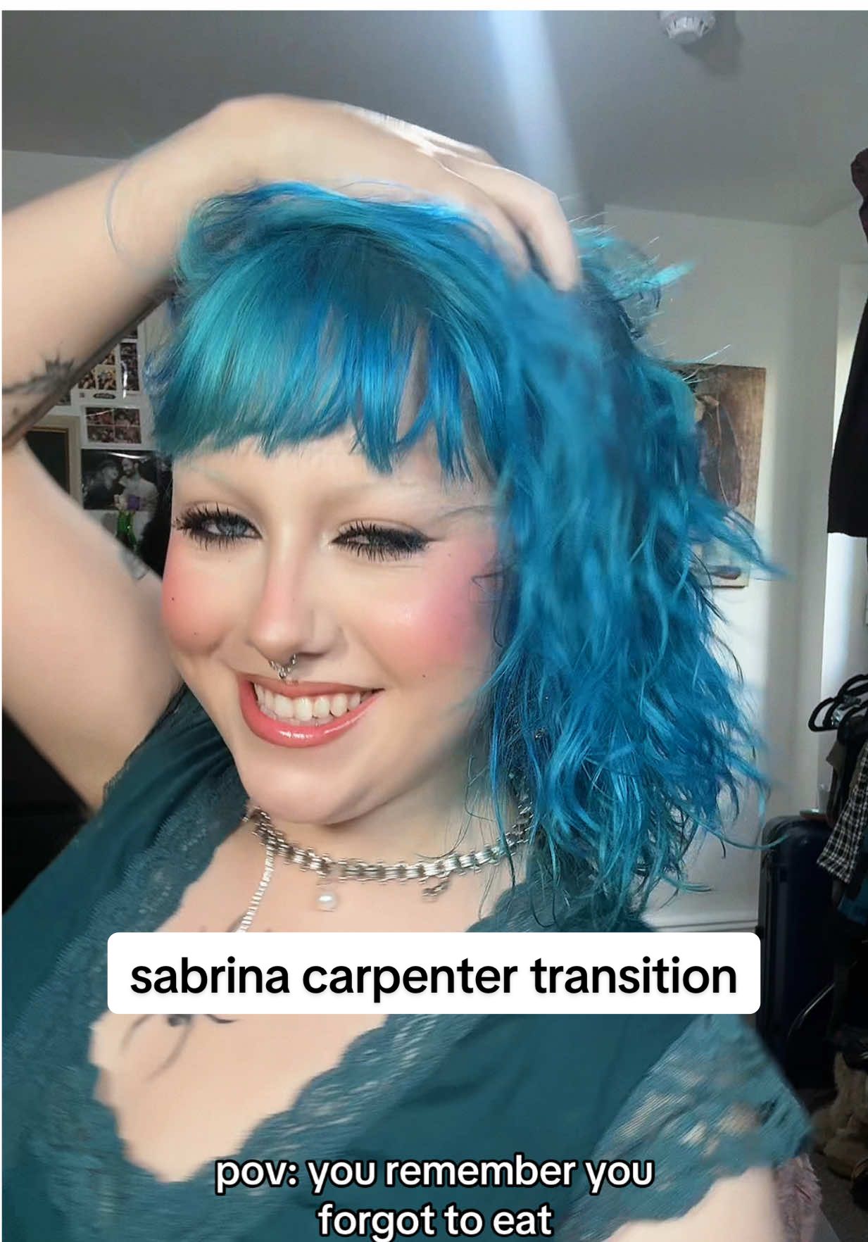 this transition is SO FUNNNN ib: @anna <3 & @cosette 