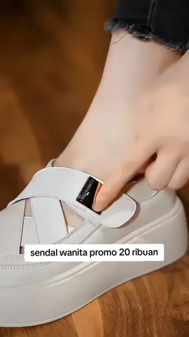 sendal wanita murah modis . . #sendalwanita #sendalslipon #sendalsliponwanita 
