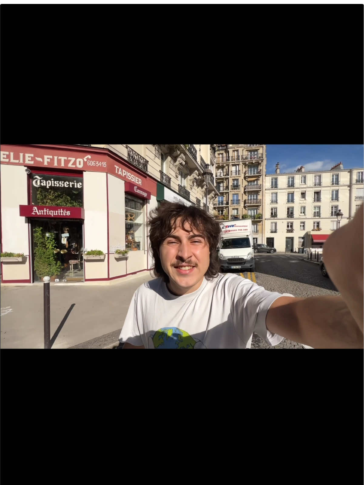 On imite les vidéos de l’IA 😂 #humour #IA #AI #imitation #drole 