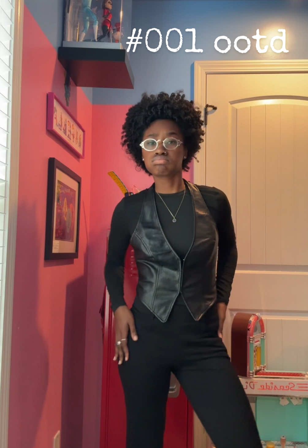 This fit is giving…Agent KB for real. What would you say? #ootdinspo #fallfashion 