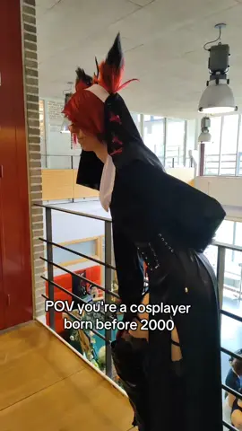who else can relate? 🤷🏻‍♀️ Vox: @Rukii 🩷  Oikawa: @Minnie  #hazbinhotel #hazbinhotelcosplay #convention #alastor #vox 