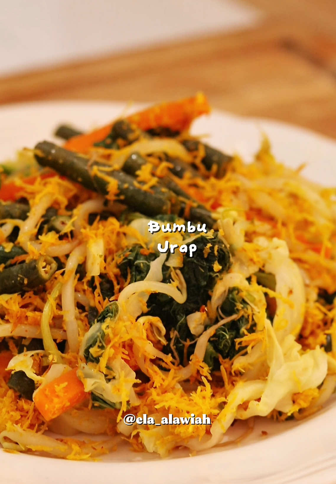 Cobain cara ini deh moms, insyaAllah bumbu urap kamu gak akan cepat basi lagi. Usahakan sayur nya jg sudah kering ya. Semoga membantu 🥰 #semuabisamasak #resepmudah #resepsatset #bumbuurap_satset #idemasakharian