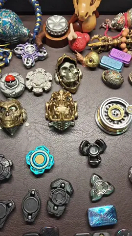 With so many cool little gadgets, there’s bound to be one you’ll love! #fidgetspinner #edc #metal #top #jzedc