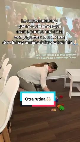 “Grabo estas rutinas no solo para compartirlas, sino porque sé que un día miraré atrás y recordaré estos momentos: el caos, las risas y lo rápido que crecieron mis niños. 🥹✨ Cada video es un pedacito de nuestra historia.” #rutinasdemama #maternidadreal #rutinascongrey #momcontent #momlife 