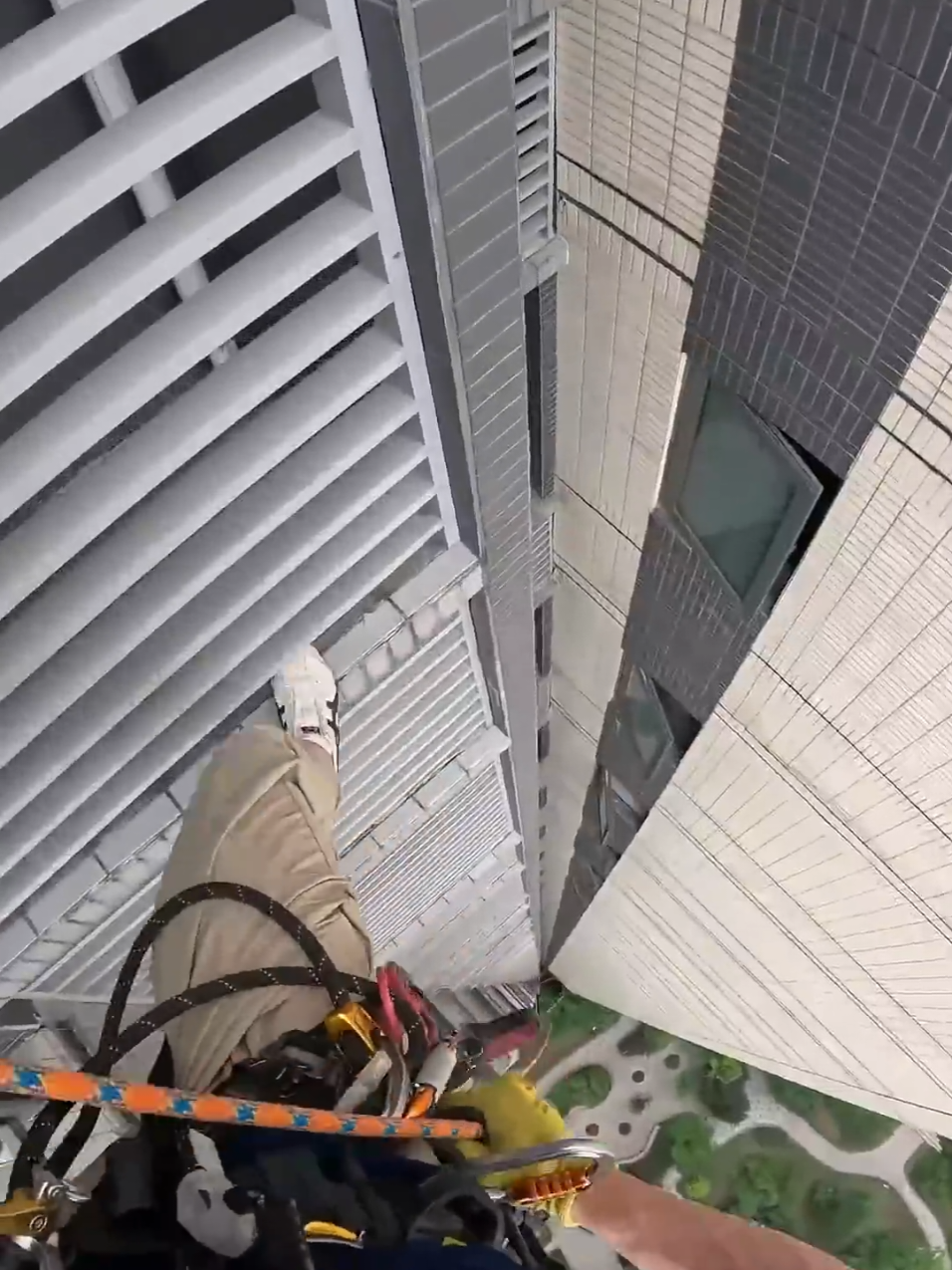 Mission Impossible Chinese Ac Installation #chinesetiktok #explained #storyvideo 