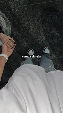 lewat mulu nih lagu #fypシ゚ #bucin #beranda #trend #aisiteru 