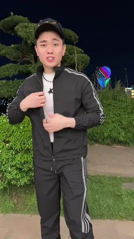 Bộ thể thao nam nữ HAPPYLIVEMA