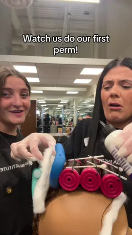 It doesn’t smell very good #cosmetology #aspiringstylist #fyp #haircuting #perm 