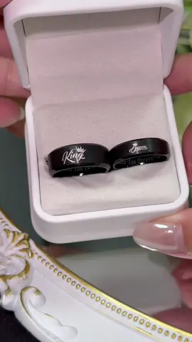 My boyfriend gave me a ring and I won't take it off. #ring #couple #gift #getreadyforfashionweek #fyp 