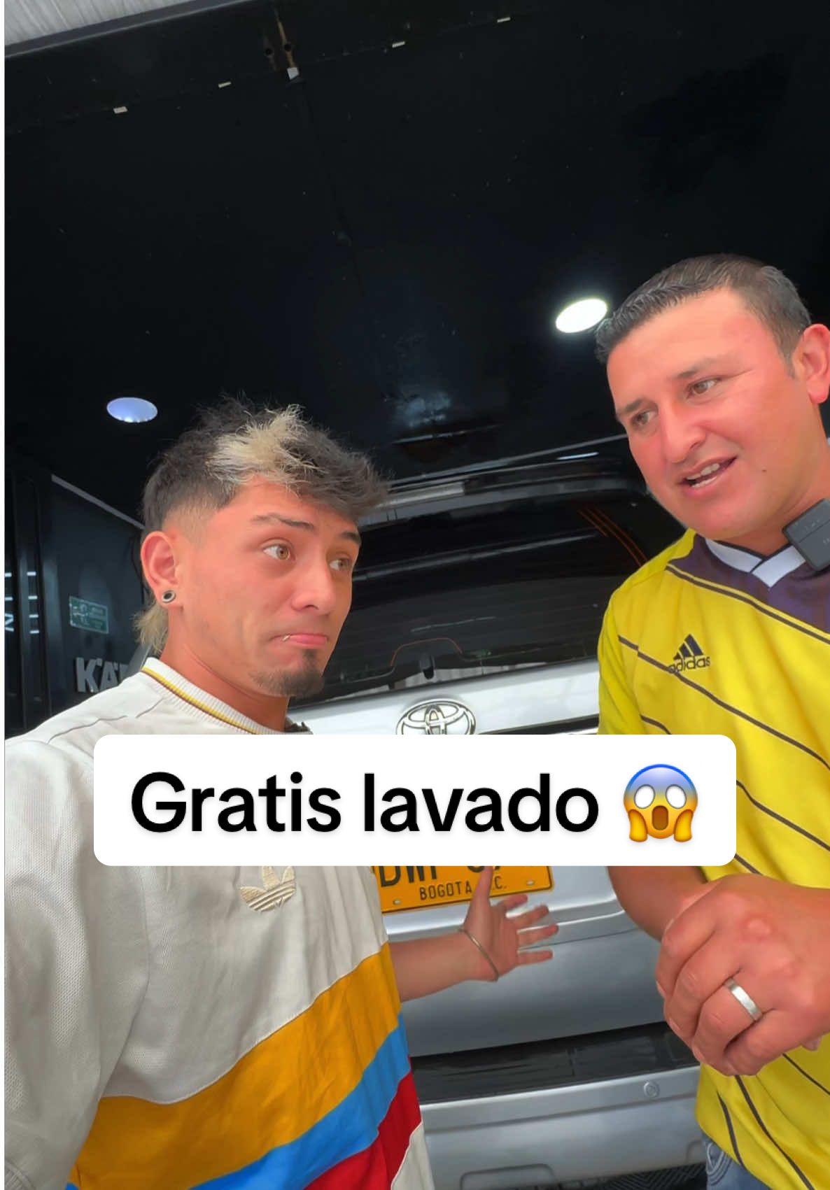 ⚽🇨🇴 Si aciertas el marcador del Colombia vs Bolivia… en BROSS te ganas un Wash Rosado 🚗💦 ¿Ya tienes tu resultado listo? 👀 #BROSSColombia #WashRosado #ColombiaVsBolivia