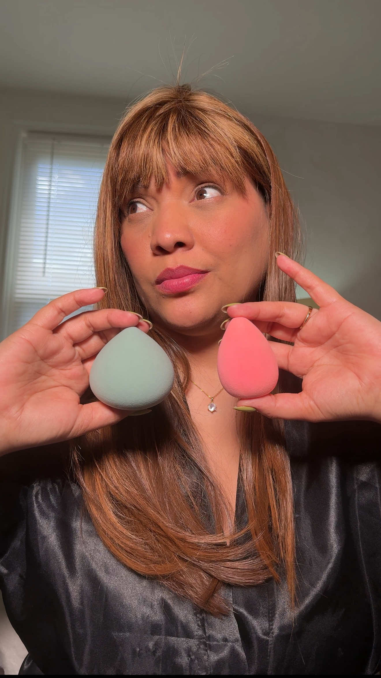 Morphe vs Beauty blender?  #morphe #beautyblender #tipsforgirls #latinabeautycreators #review 