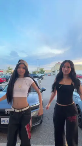 spooky #fyp #duo #dance #viral #trending @alyssaavlogs 