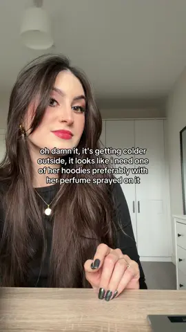 my obsession with her perfume will never go away unfortunately 💀 #wlw #girlswholikegirls #wlwtiktok #womenlovingwomen #sapphic 