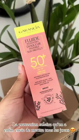 #publicité | Stop aux solaires qui collent avec @LABORATOIRE GARANCIA ! 🫶🏼 👉 Voici le SPF 50+ Fluide Incroyable Douceur Invisible de Garancia Paris. Il protège, hydrate, et disparaît instantanément ✨  Invisible, léger, efficace 💛  Dis-moi en commentaire si toi aussi tu galères à trouver LE solaire parfait ✨ #spf #glowingskin #skincareroutine #fyp