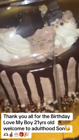 It’s my Sonshine The Finns His grandparents. Loves their grandson D’Angelo 🫶🏾🤞🏾🎁🎉 #birthdaycakes #happybirthday #21st #daddyiswatchingyouinheaven #BillySon 