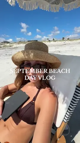 September beach days 💘