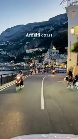 Amalfi coast beutifull ❤ place 🥰 in itlay #travel #traveltiktok #ukphotography24 #travelblogger #tiktoklocalexplorer 