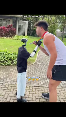 O humanoide quase levando o Álvaro de arrasta #lucasrangel #humanoide #humor 
