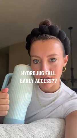 I mean we won’t complain but why haven’t I heard about this?!👀 #hydrojug #hydrojugfallcollection #earlyaccess #hydrojugnewrelease #hydrojugtraveler @HYDROJUG 