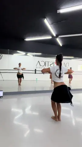 Sábados de clase 🌺 #danza #oritahiti 