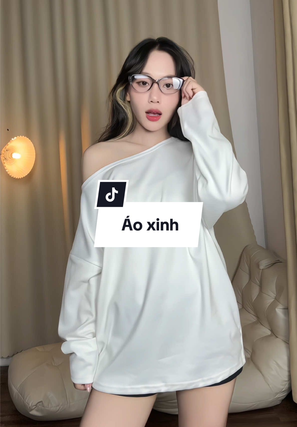 Áo xinh lắm 🥹 #duongailinh #aodaitay #aoxinh #aolechvai #aotrevai 