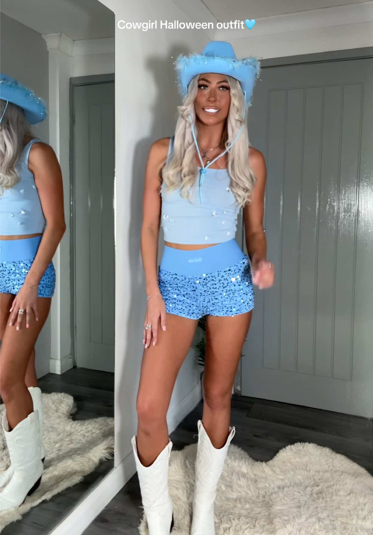 @Thehalovibe 🩵✨ #halloweenoutfit #halloweenoutfitinspo #halloweenoutfits #cowgirl #fancydress 