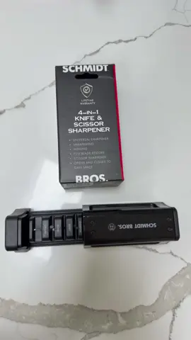 ✨ Compact, sturdy, and super easy to use! ✨ The Schmidt Brothers 4-in-1 Knife & Scissor Sharpener is a total game changer. Sharpens knives and scissors quickly, keeps edges clean, and stores neatly. Perfect all-in-one sharpener for every kitchen. 📌 Lifetime warranty 📌 Universal sharpener 📌 Compact design #KitchenEssentials #SharpAndReady #SchmidtBrothers #KnifeSharpener #CookingMadeEas