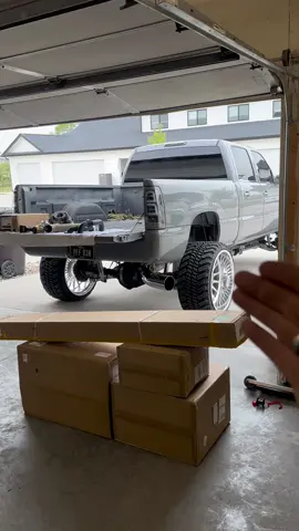 Bed cover install ✅ #duramax #truckbuild #trucktok #diesel #CapCut 