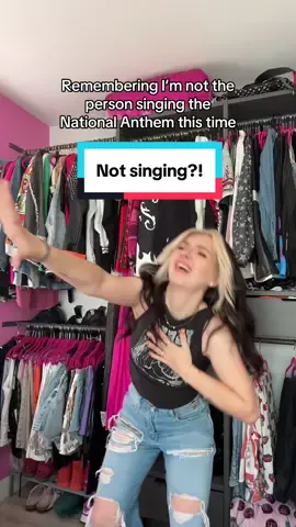 In the words of JB - THAT SHOULD BE MEEE SINGING THE ANTHEM! 😭  #WyMac #NationalAnthem #funny #savannahbananas #AnthemAcrossAmerica 