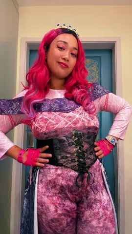 The answer is Audrey. Audrey is the most misunderstood Disney Villain 💅🏾 #mnsshp #mickeysnotsoscaryhalloweenparty #audreydescendants #audreydescendantscosplay #descendants #descendantscosplay 