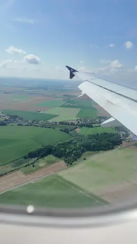 My paris trip in 17 seconds, made so many amazing memories, made new friends and so much more!! 100% will return again 🥰 #fyp #paris #dji #osmopocket3 