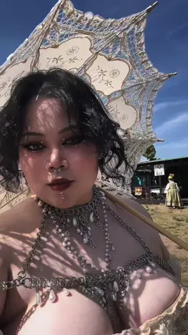 tell me your favorite colors and what kind of fantasy creatures you love!! i want to dress you for your next renfaire 🤍 #fantasyfashion #fantasyjewelry #chainmail #chainmaille #chainmaillejewelry 