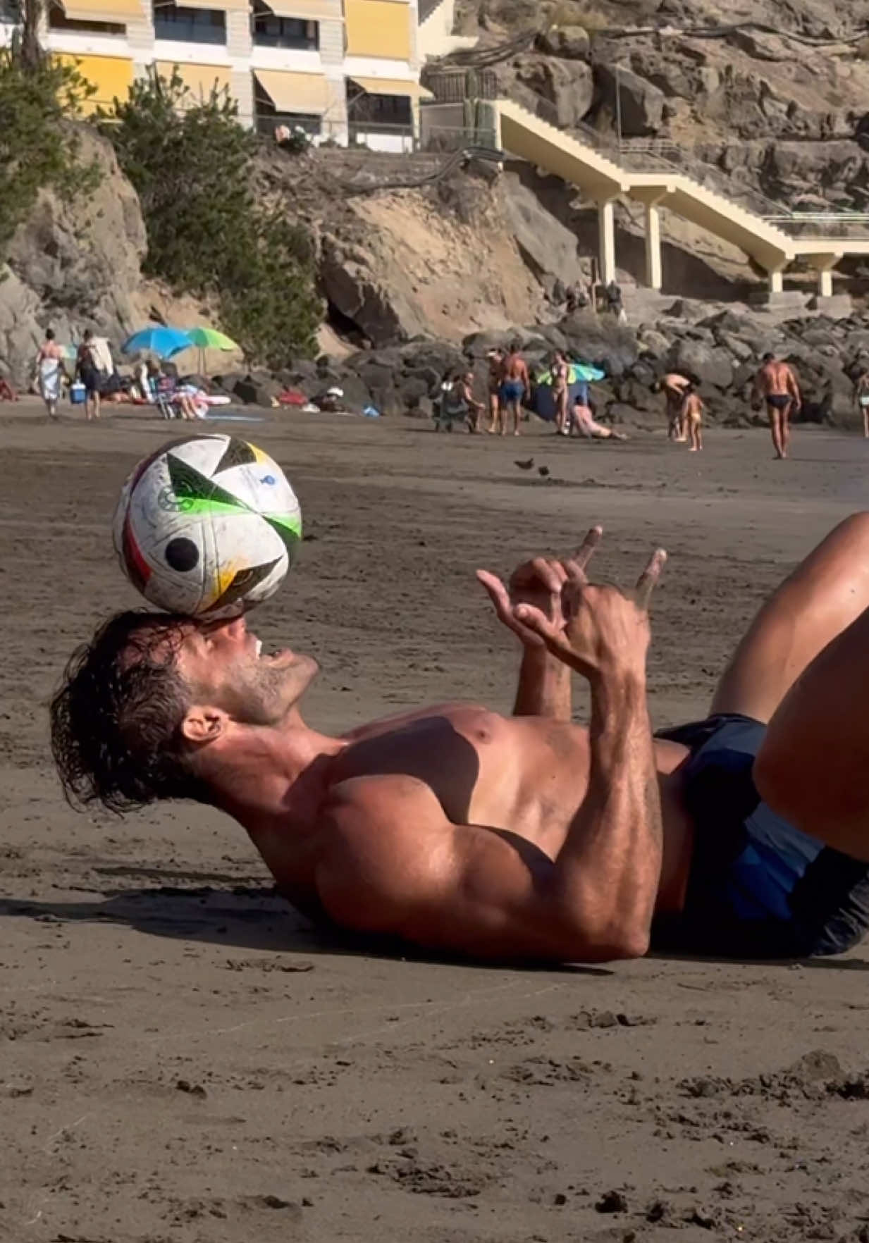 Aún queda algo de magia. Joga bonito en canarias 🇮🇨☀️⚽️ #canarias #disfruta #futbol #jogabonito