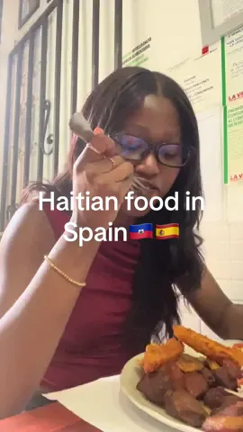 Trying Haitian food in Spain! Also my Spanish friend tries Haitian food for the first time #haitiantiktok #haitianfood #spain #restaurant 
