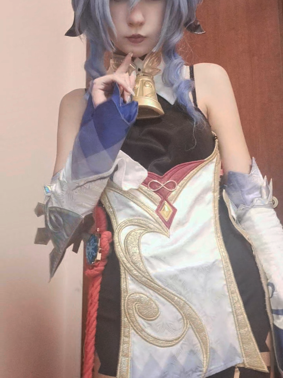 i feel like a bot doing this dance #ganyu #ganyugenshinimpact #ganyucosplay #fy #ivantilllvr 