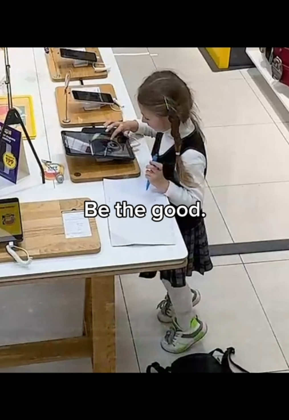 Be the good 🥹❤️‍🩹 #wholesome #hopecore #positivity #kindness 